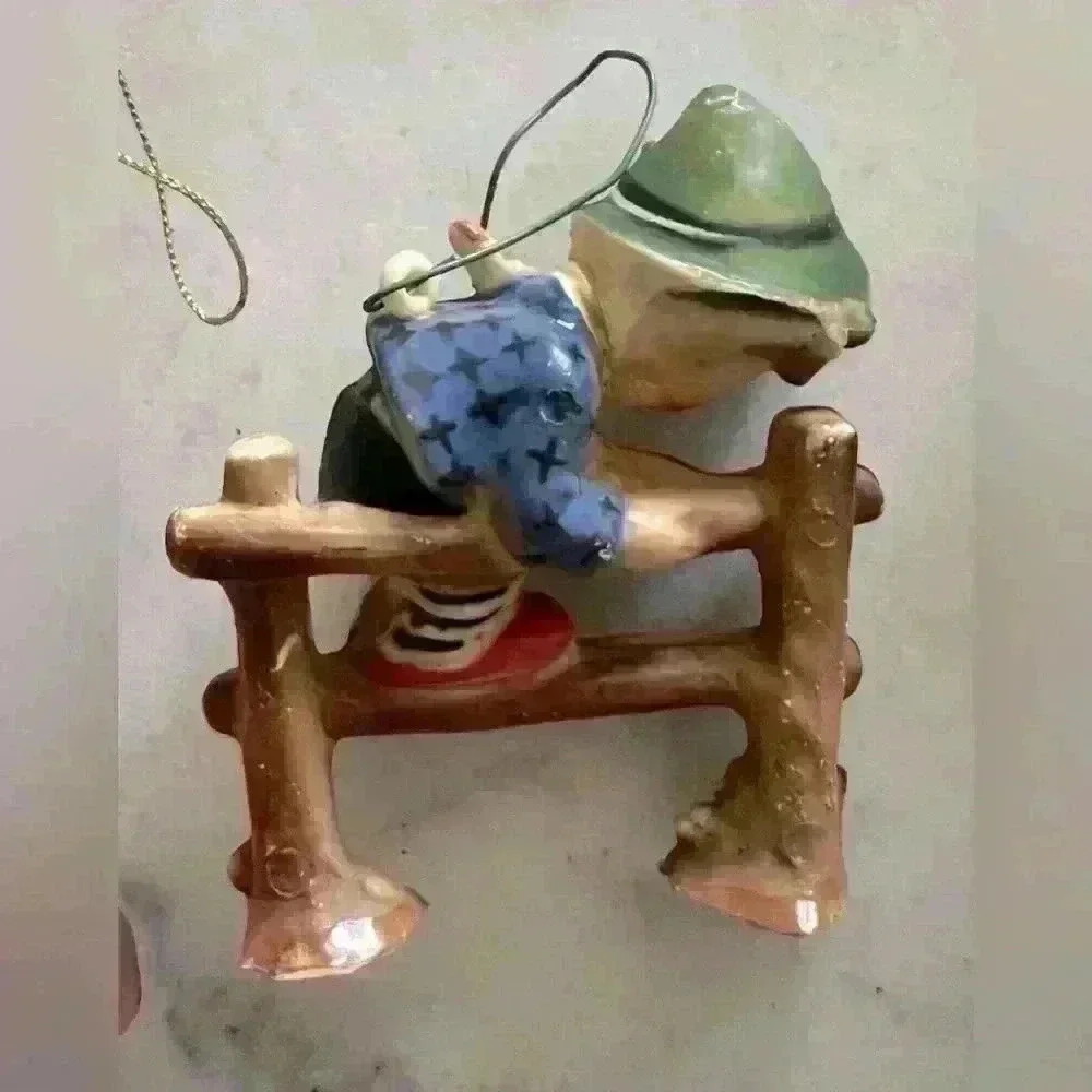 Four Vintage Hummel Style plastic Ornaments made in Hong Kong Good Condition - Picture 8 of 10